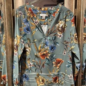 Floral top loose fit